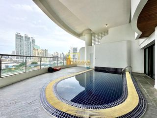 Wohnung zum Kauf mit 4 Zimmer in Khlong Toei, Bangkok