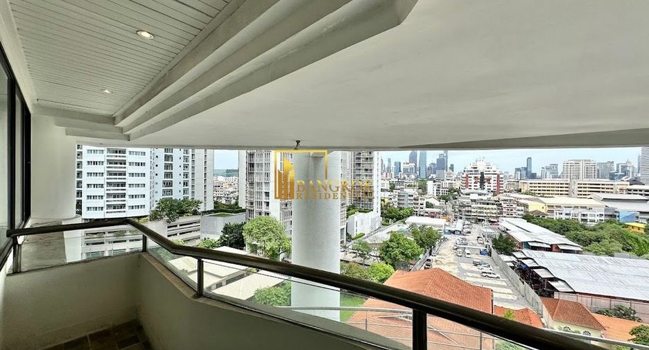 Condo en venta de 4 habitaciones en Khlong Toei, Bangkok