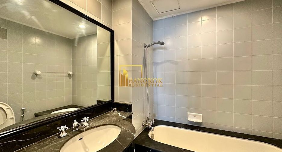 Condo en venta de 4 habitaciones en Khlong Toei, Bangkok