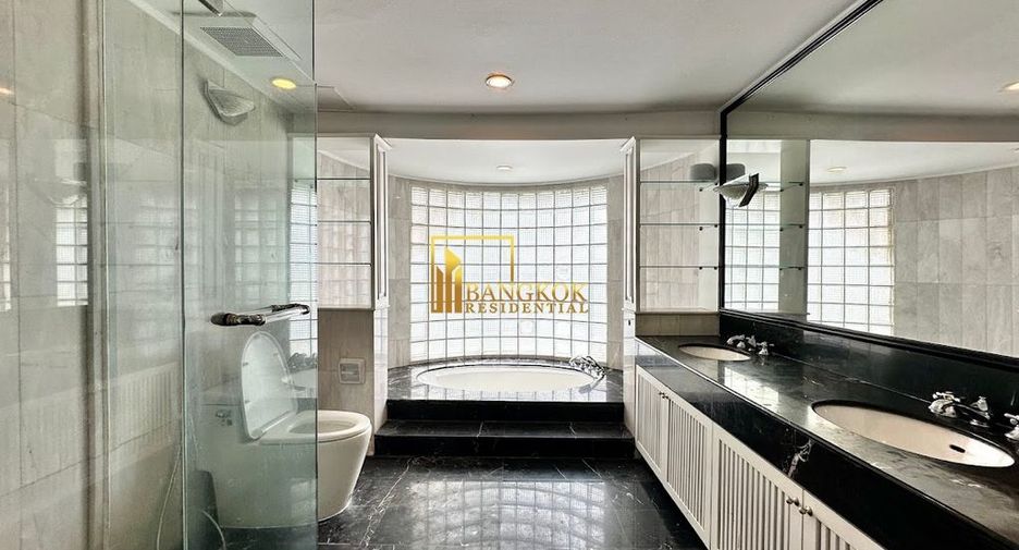 Condo en venta de 4 habitaciones en Khlong Toei, Bangkok