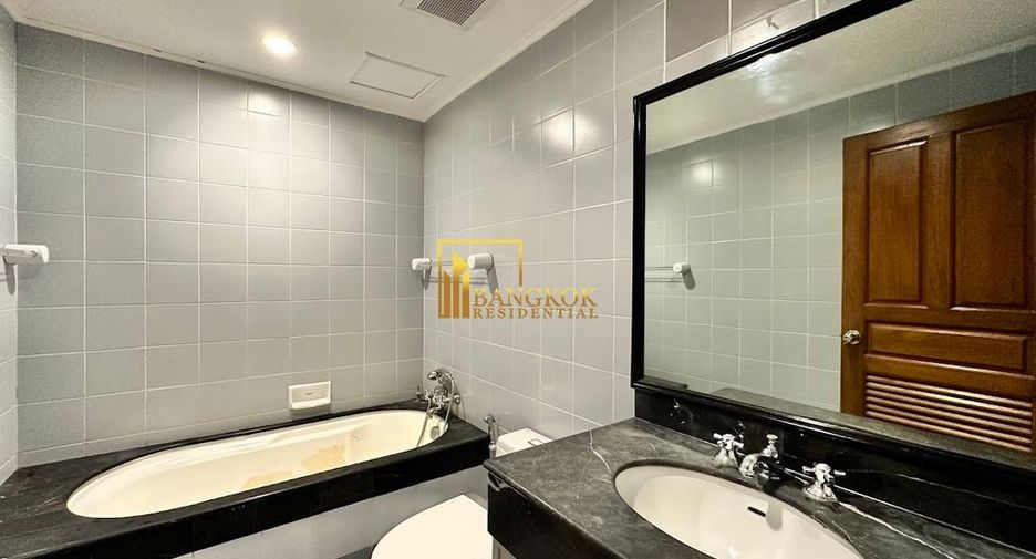 Condo en venta de 4 habitaciones en Khlong Toei, Bangkok