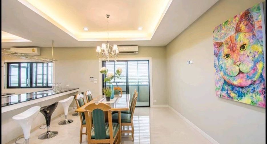 For rent 3 bedrooms condo in Mueang Chiang Mai, Chiang Mai