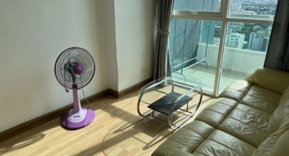 For rent 2 bedrooms condo in Phaya Thai, Bangkok