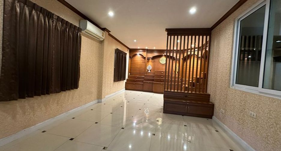 For rent 4 bedrooms house in Si Racha, Chonburi