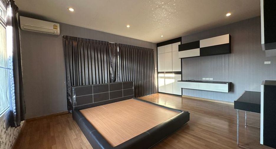 For rent 4 bedrooms house in Si Racha, Chonburi