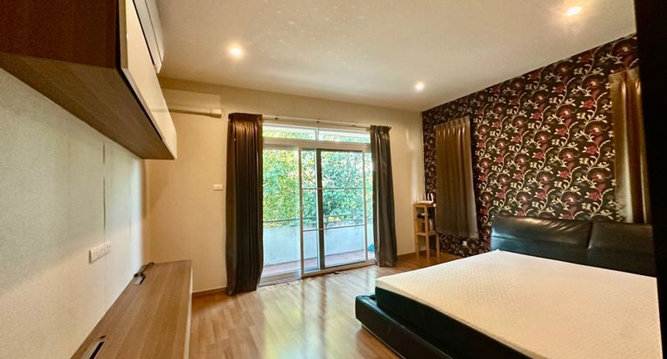 For rent 4 bedrooms house in Si Racha, Chonburi