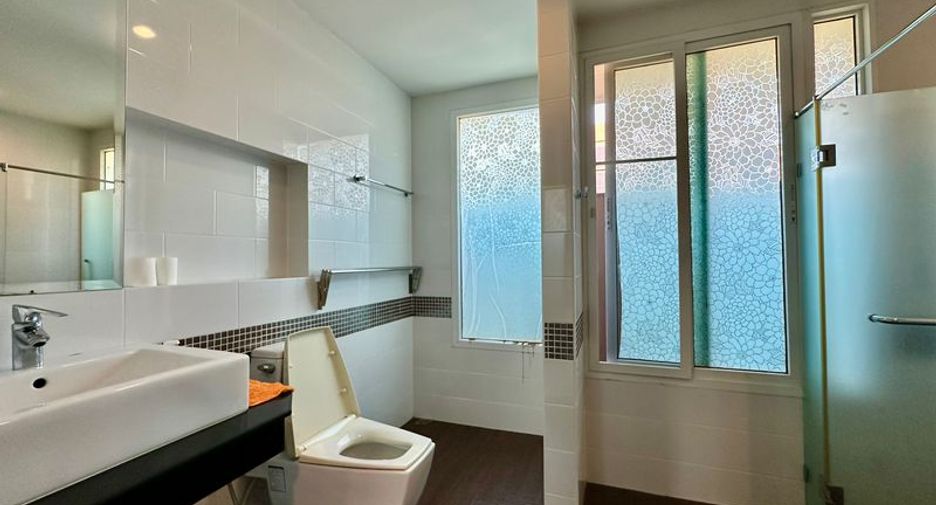 For rent 4 bedrooms house in Si Racha, Chonburi