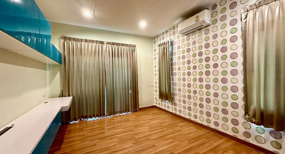 For rent 4 bedrooms house in Si Racha, Chonburi