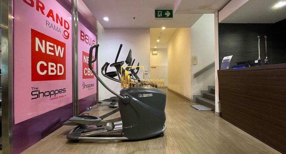For sale 2 bedrooms condo in Huai Khwang, Bangkok