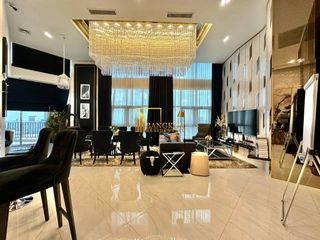 For sale 2 bedrooms condo in Huai Khwang, Bangkok