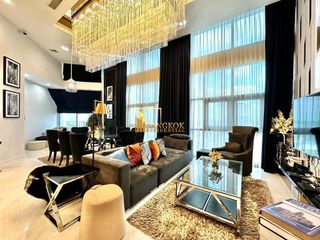 For sale 2 bedrooms condo in Huai Khwang, Bangkok