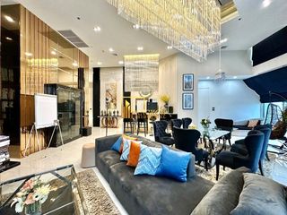 For sale 2 bedrooms condo in Huai Khwang, Bangkok