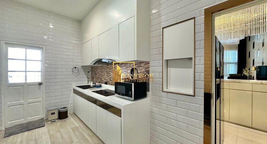 For sale 2 bedrooms condo in Huai Khwang, Bangkok