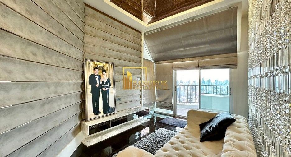 For sale 2 bedrooms condo in Huai Khwang, Bangkok