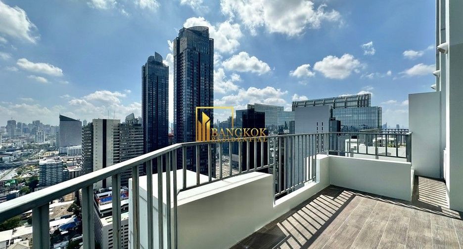 For sale 2 bedrooms condo in Huai Khwang, Bangkok