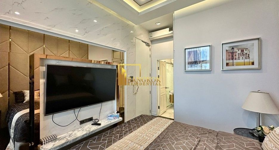 For sale 2 bedrooms condo in Huai Khwang, Bangkok
