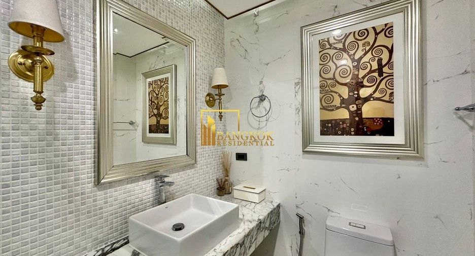 For sale 2 bedrooms condo in Huai Khwang, Bangkok