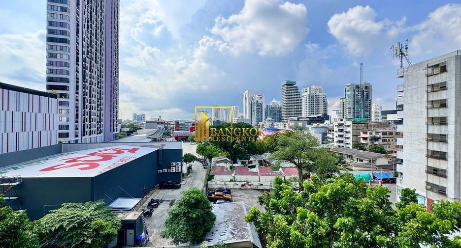 À vendre 2 chambres condo à Watthana, Bangkok