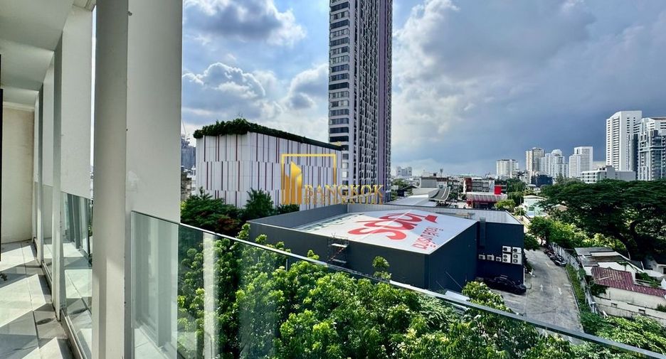 À vendre 2 chambres condo à Watthana, Bangkok