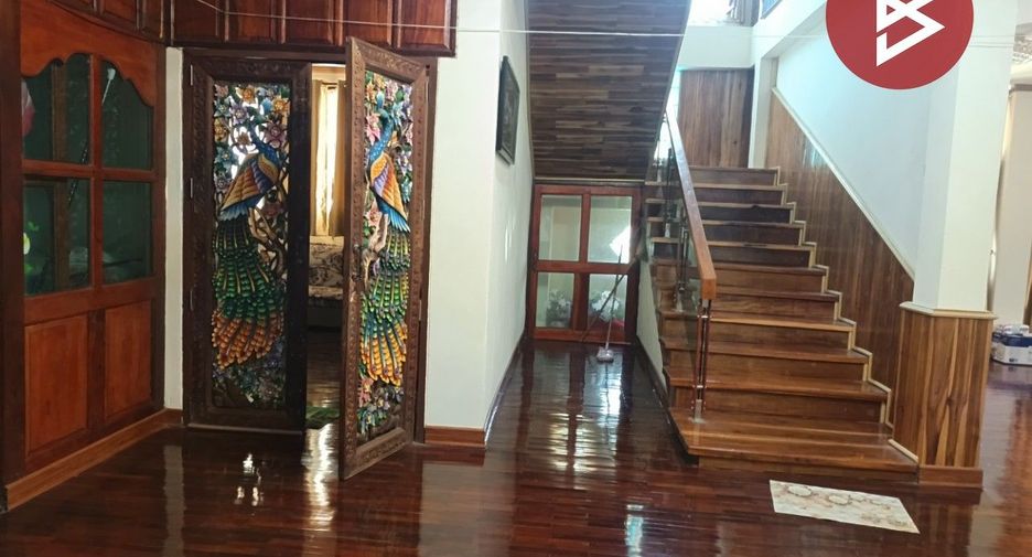 For sale 5 bedrooms house in Mueang Loei, Loei