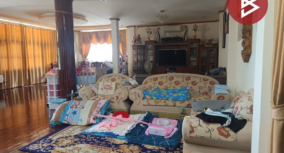 For sale 5 bedrooms house in Mueang Loei, Loei
