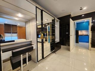 À louer et à vendre 3 chambres condo à Watthana, Bangkok