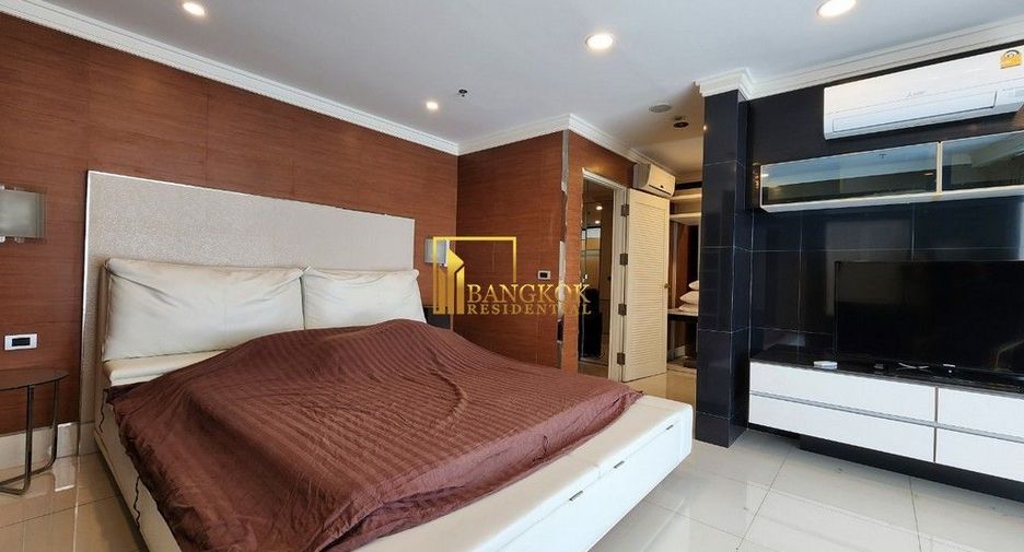Condo en alquiler y en venta de 3 habitaciones en Watthana, Bangkok