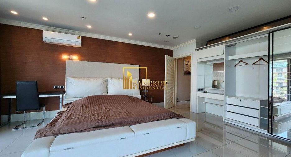 Condo en alquiler y en venta de 3 habitaciones en Watthana, Bangkok