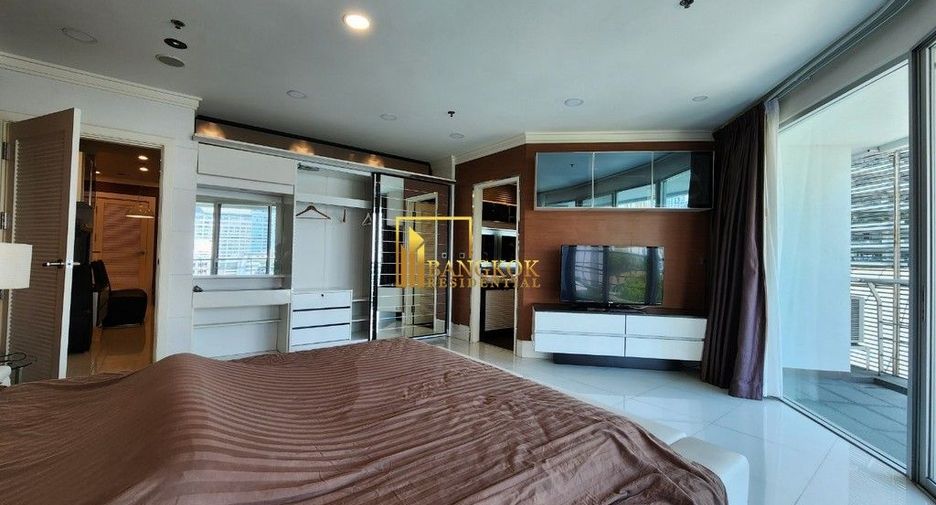 Condo en alquiler y en venta de 3 habitaciones en Watthana, Bangkok
