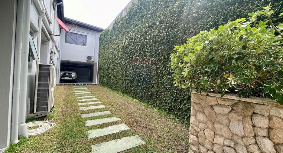 For sale 4 bedrooms villa in Ko Samui, Surat Thani