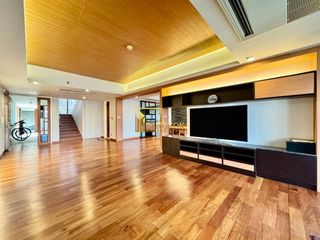 For sale 3 bedrooms condo in Yan Nawa, Bangkok