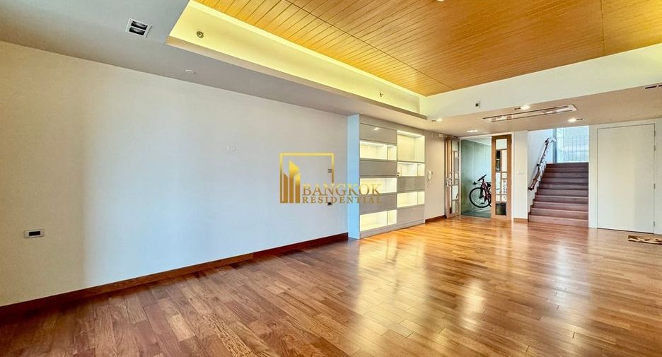 For sale 3 bedrooms condo in Yan Nawa, Bangkok