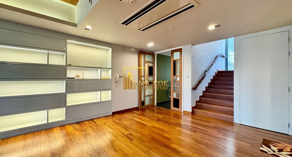 For sale 3 bedrooms condo in Yan Nawa, Bangkok