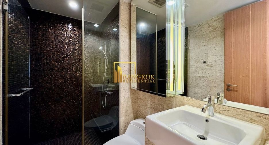 For sale 3 bedrooms condo in Yan Nawa, Bangkok