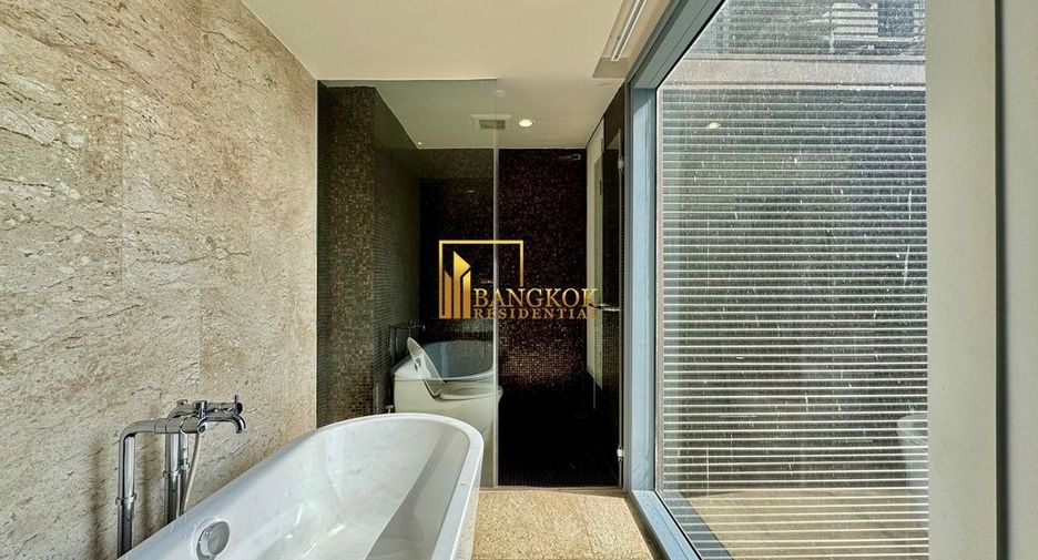 For sale 3 bedrooms condo in Yan Nawa, Bangkok