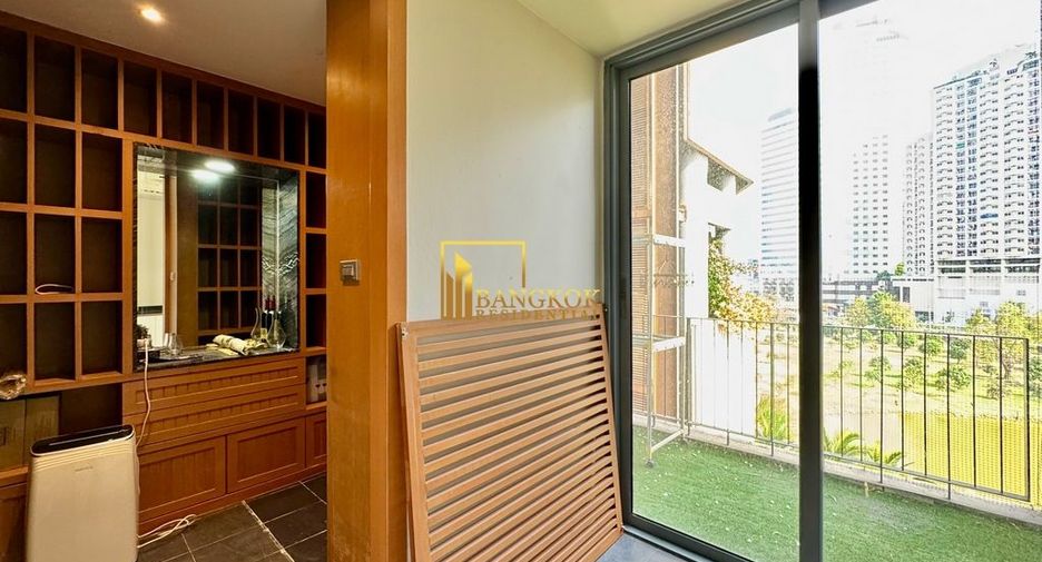 For sale 3 bedrooms condo in Yan Nawa, Bangkok