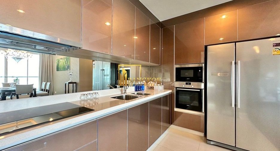 Condo en venta de 3 habitaciones en Bang Kho Laem, Bangkok