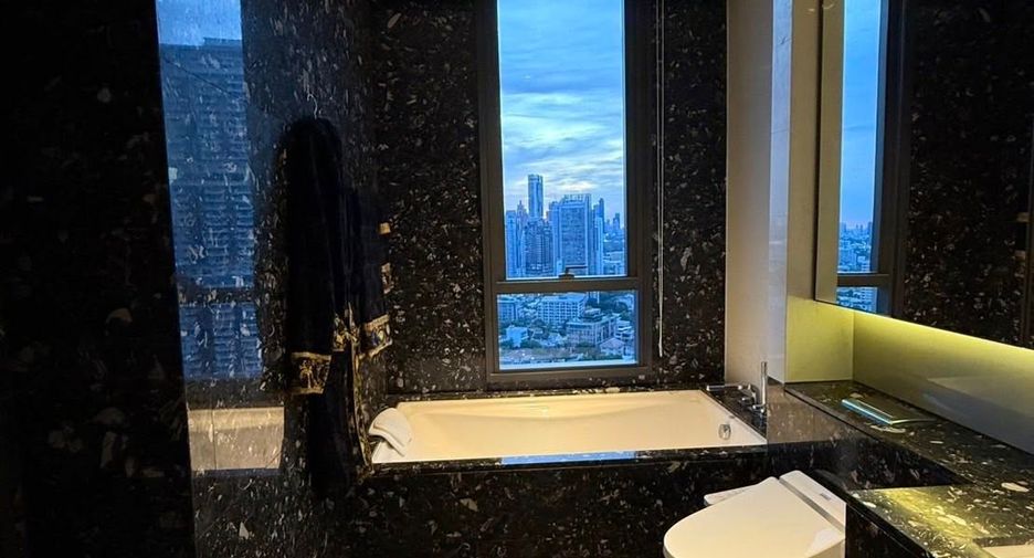 For rent and for sale 1 bed condo in Khlong Toei, Bangkok