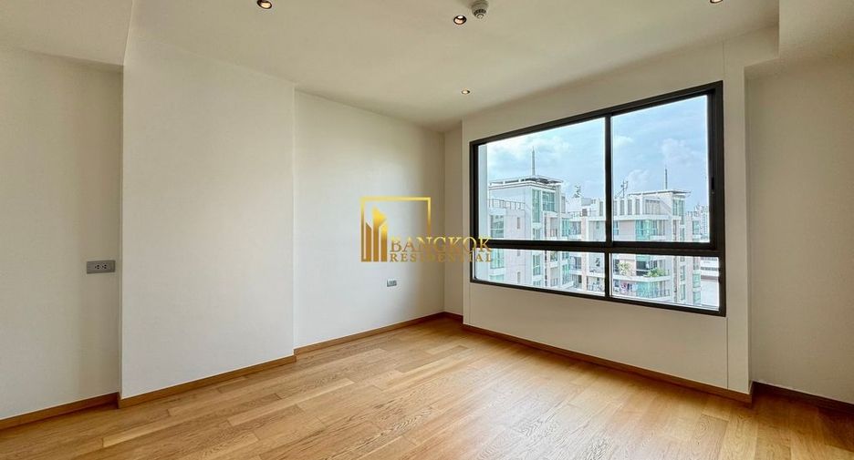 For sale 3 bedrooms condo in Yan Nawa, Bangkok