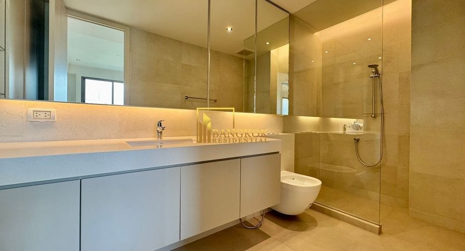 For sale 3 bedrooms condo in Yan Nawa, Bangkok