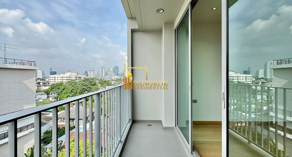 For sale 3 bedrooms condo in Yan Nawa, Bangkok