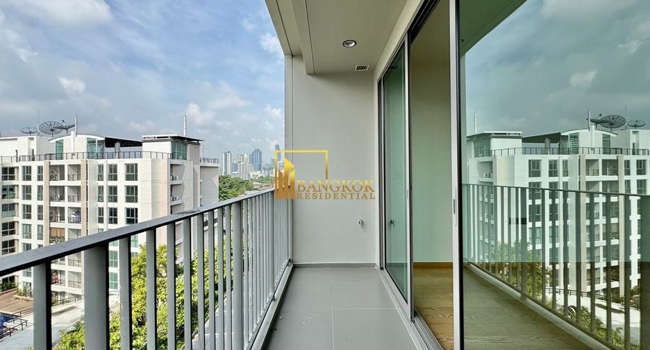 For sale 3 bedrooms condo in Yan Nawa, Bangkok