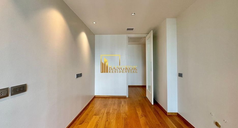 For sale 3 bedrooms condo in Yan Nawa, Bangkok
