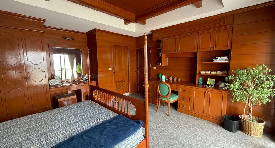 Condo en venta de 3 habitaciones en Sattahip, Chonburi