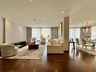 For sale 3 bedrooms condo in Watthana, Bangkok