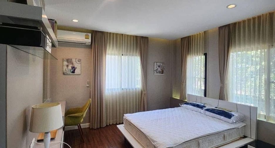 For rent 4 bedrooms house in Mueang Chiang Mai, Chiang Mai