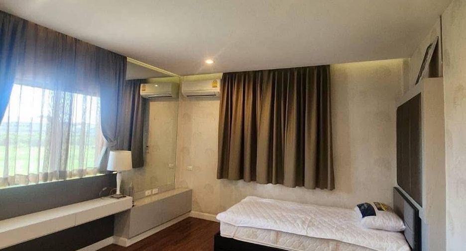 For rent 4 bedrooms house in Mueang Chiang Mai, Chiang Mai