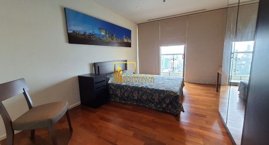 For rent and for sale 3 bedrooms condo in Khlong Toei, Bangkok