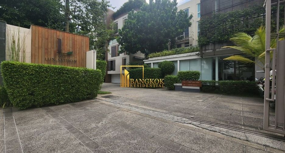 À louer et à vendre 3 chambres condo à Yan Nawa, Bangkok