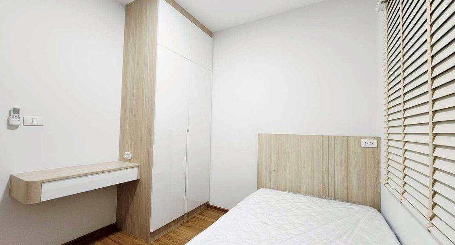 For rent 3 bedrooms townhouse in Bang Phli, Samut Prakan